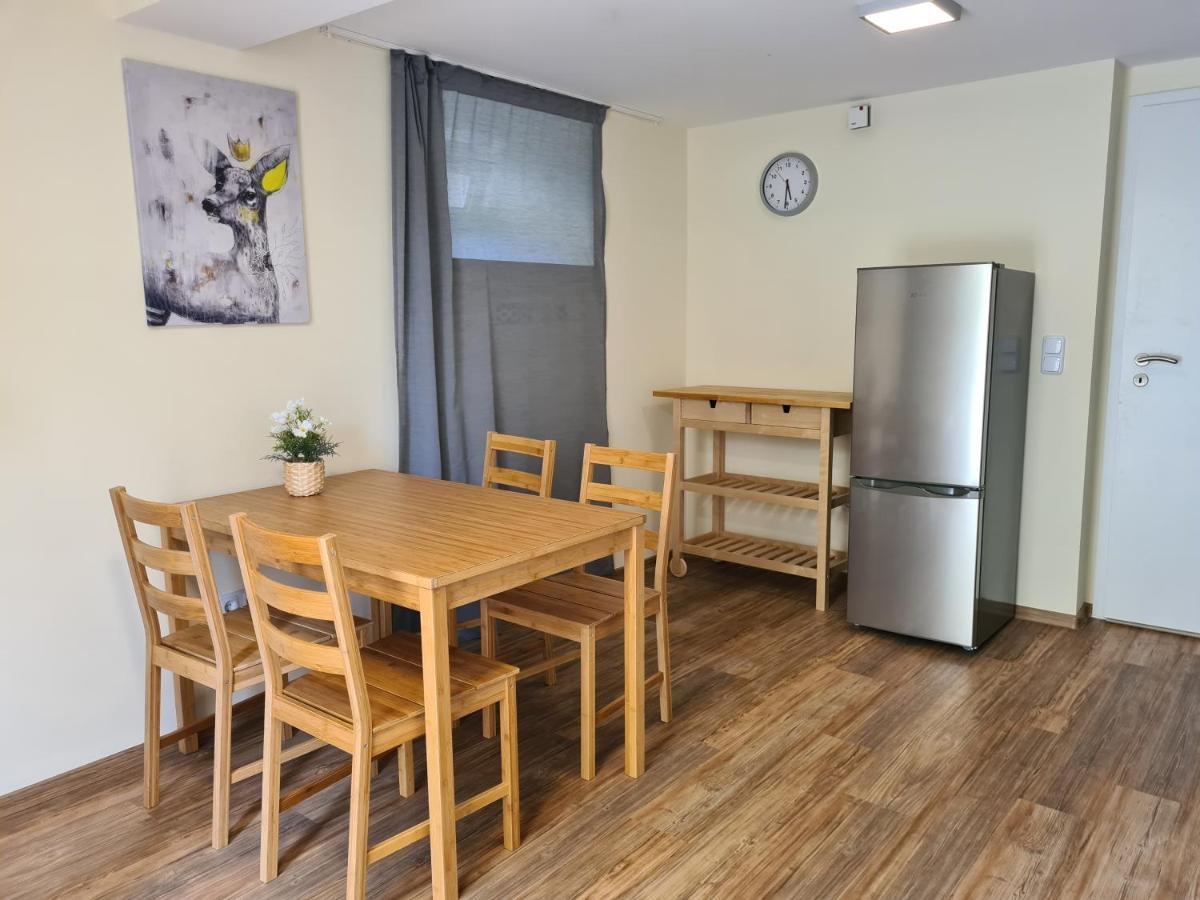 Apartment Kamus